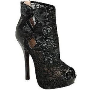 Pagodan-3 Bow Floral Lace Bootie